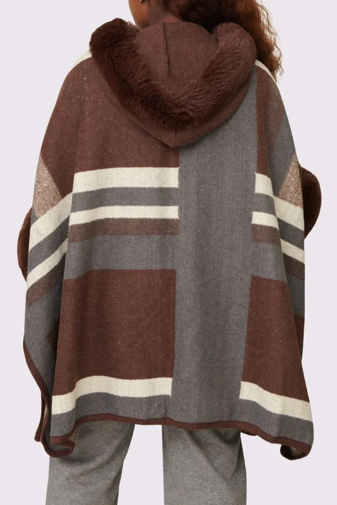 Abstract Plaid Pattern Knit Poncho