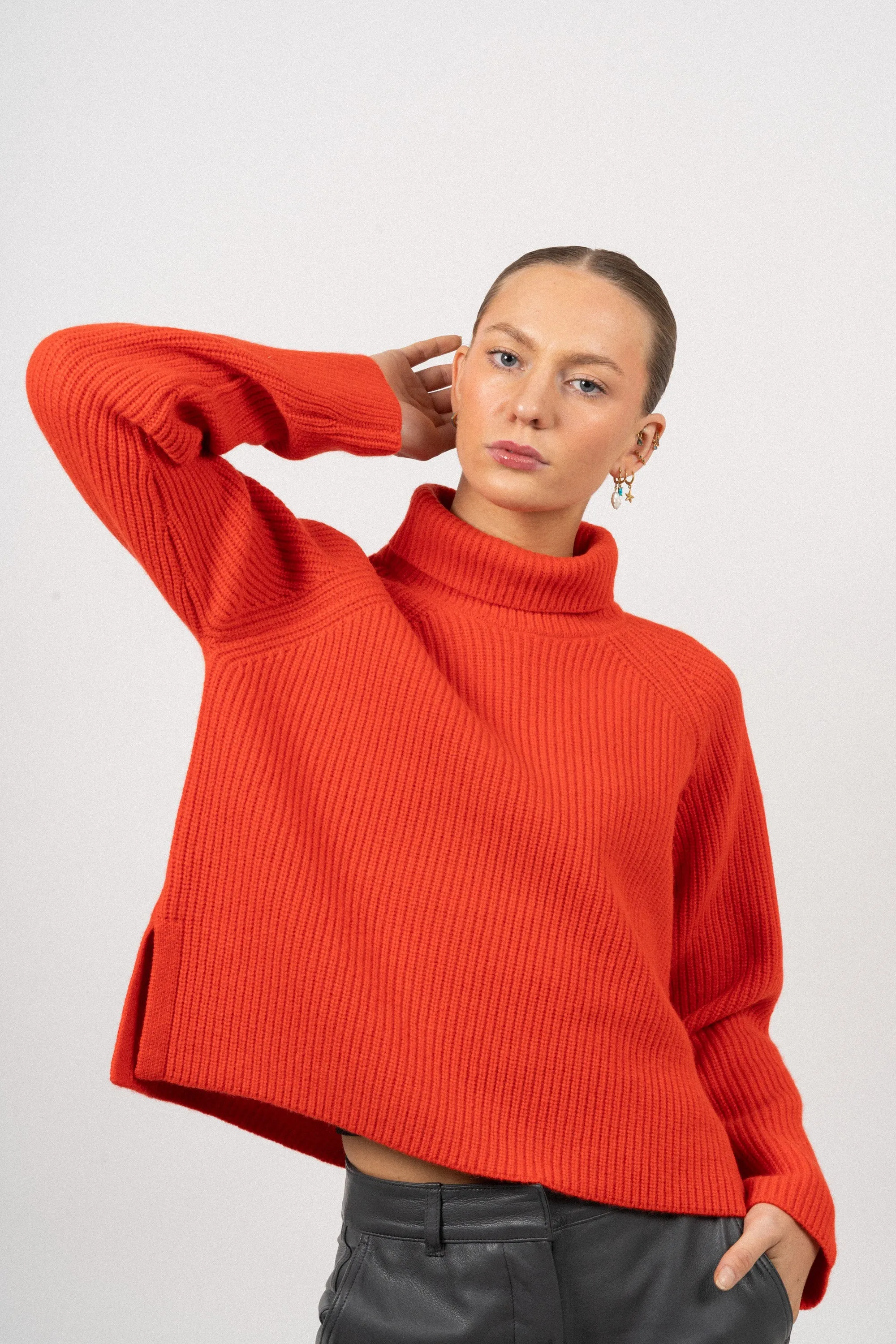 BriyaIW Pullover - Scarlet