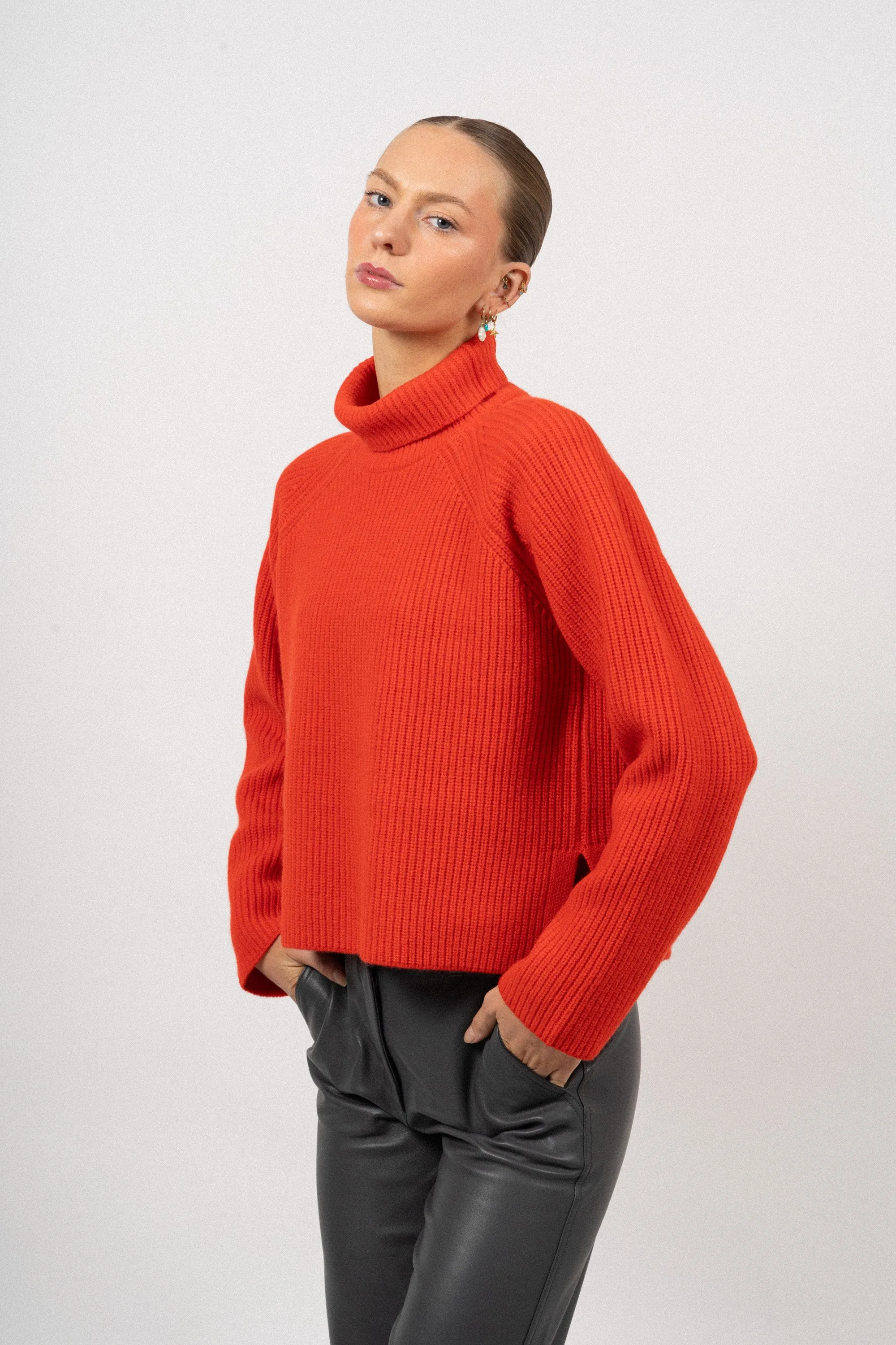 BriyaIW Pullover - Scarlet