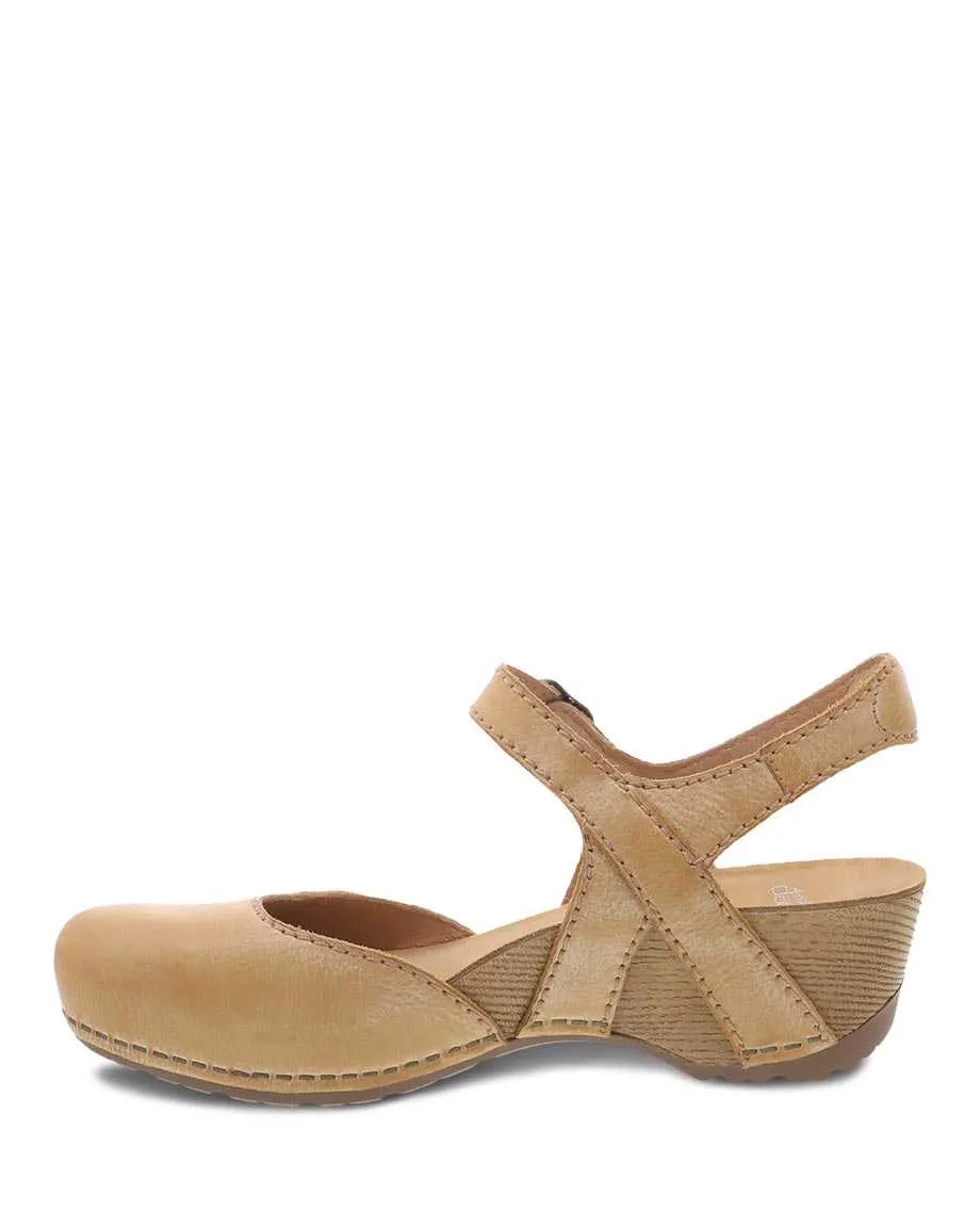 Dansko Women's Tiffani Closed Toe Sandal - Tan 1710371600