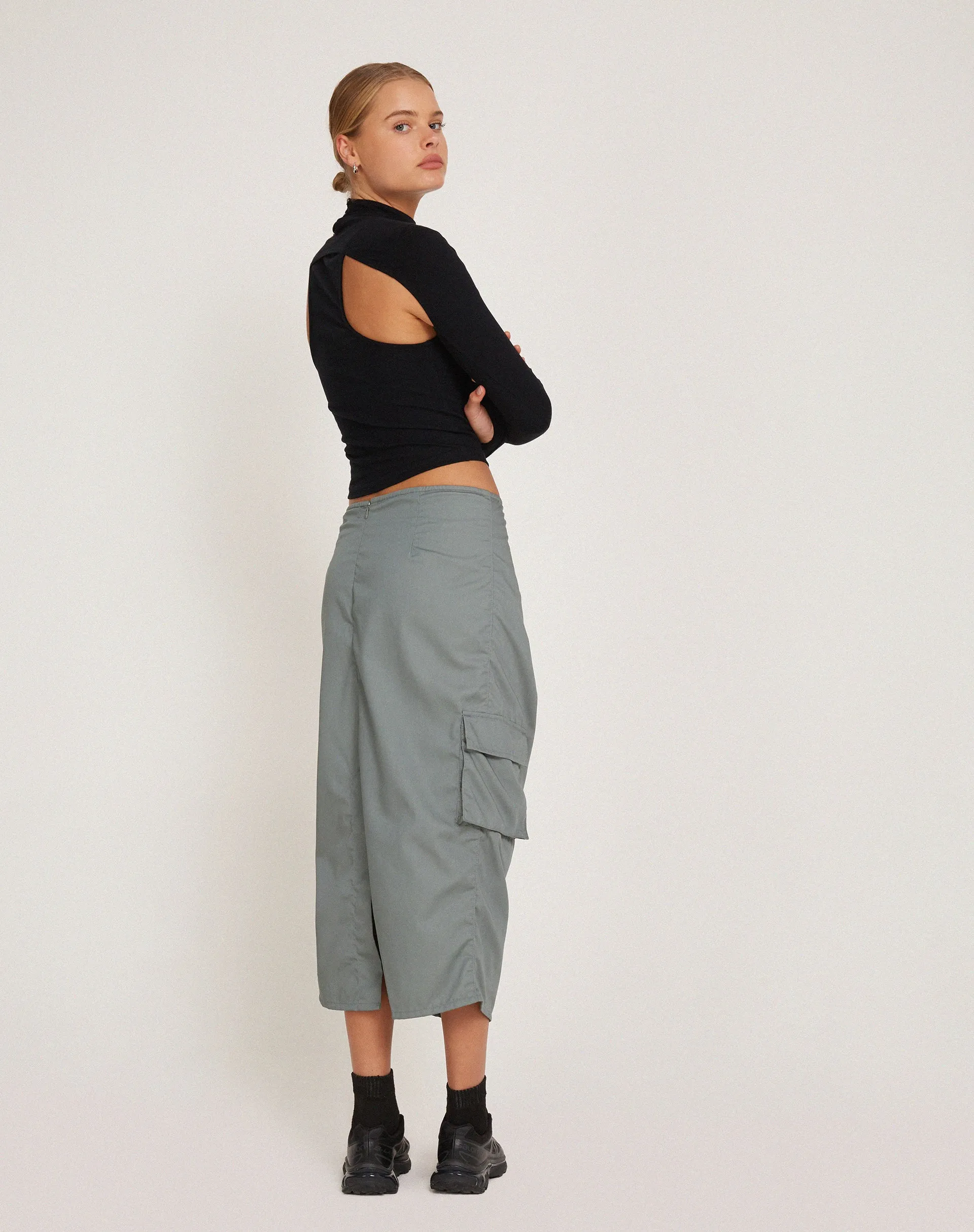 Enore Midi Skirt in Stone Blue