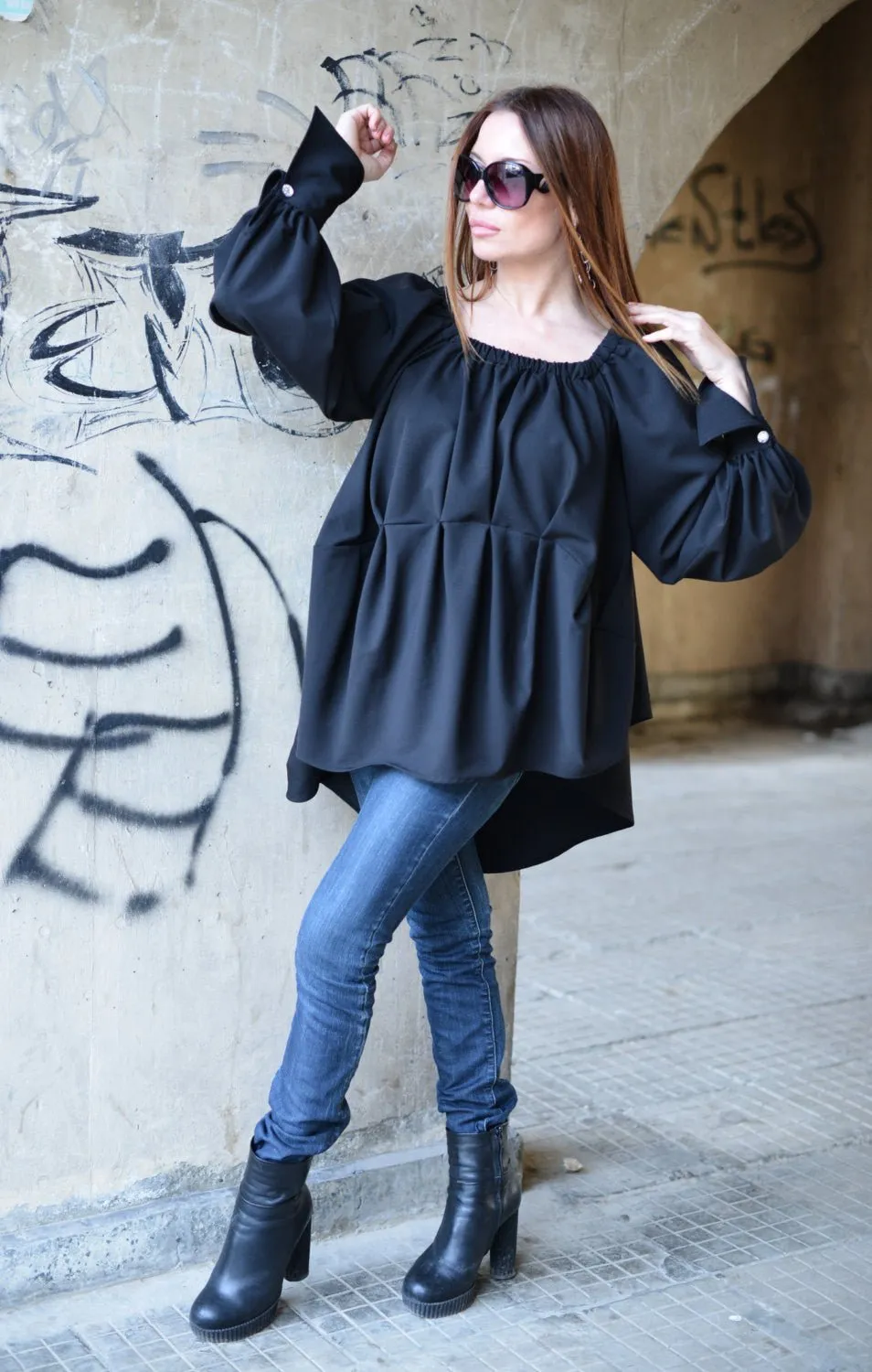 Felicia Black off shoulder Tunic