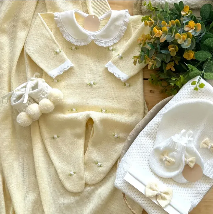 Florence Embroidery Set w/Blanket - Yellow & White