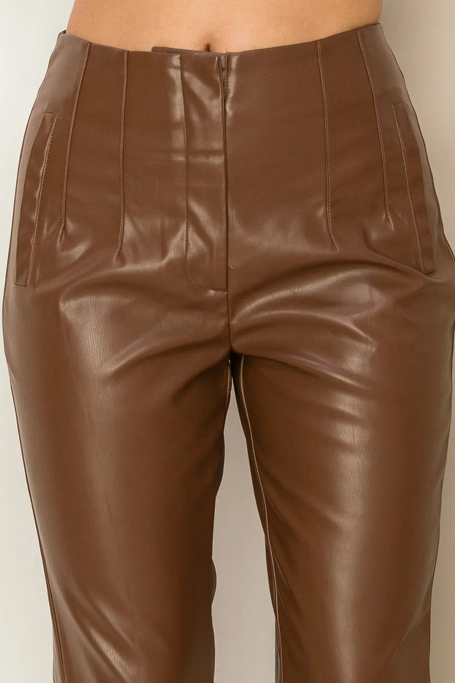 HF23E611-High-waist Pu Tapered Pants