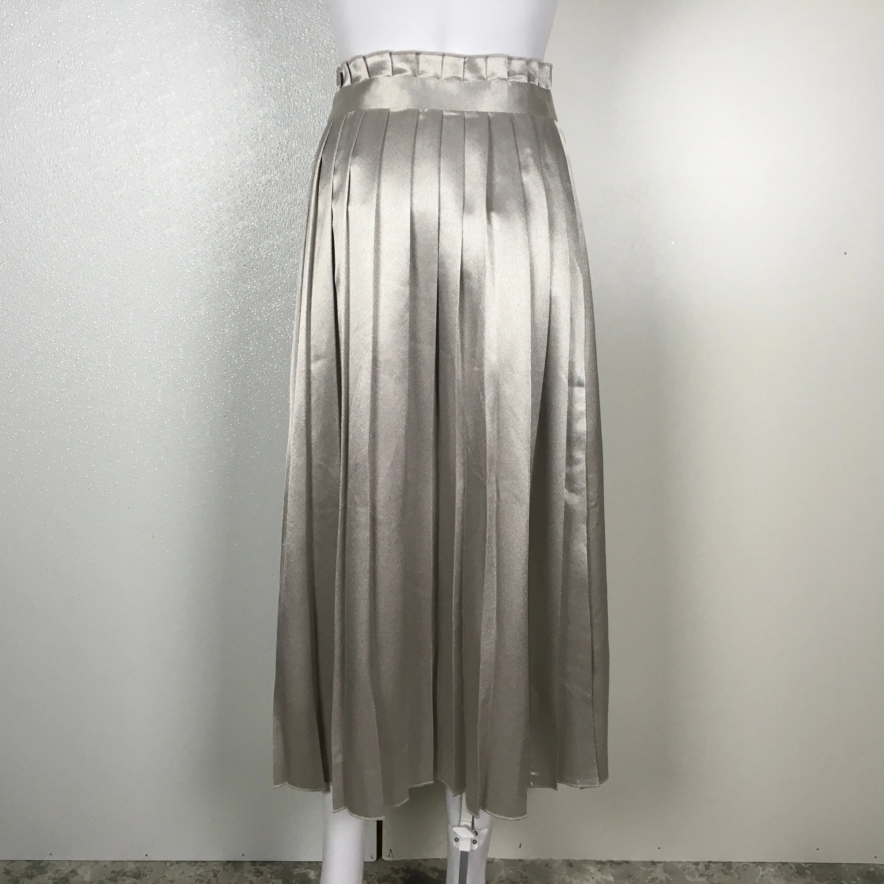 Karen Millen Metallic Silver Color Pleated Skirt Limited Edition