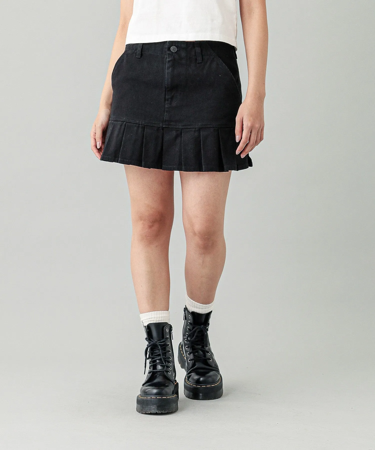 LOW RISE PLEATED MINI SKIRT