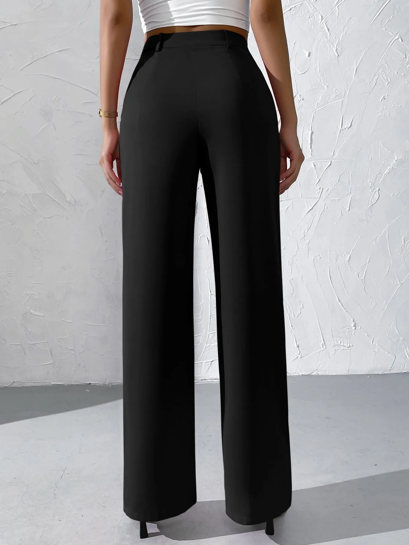 Privé High Waist Plicated Detail Straight Leg Pants