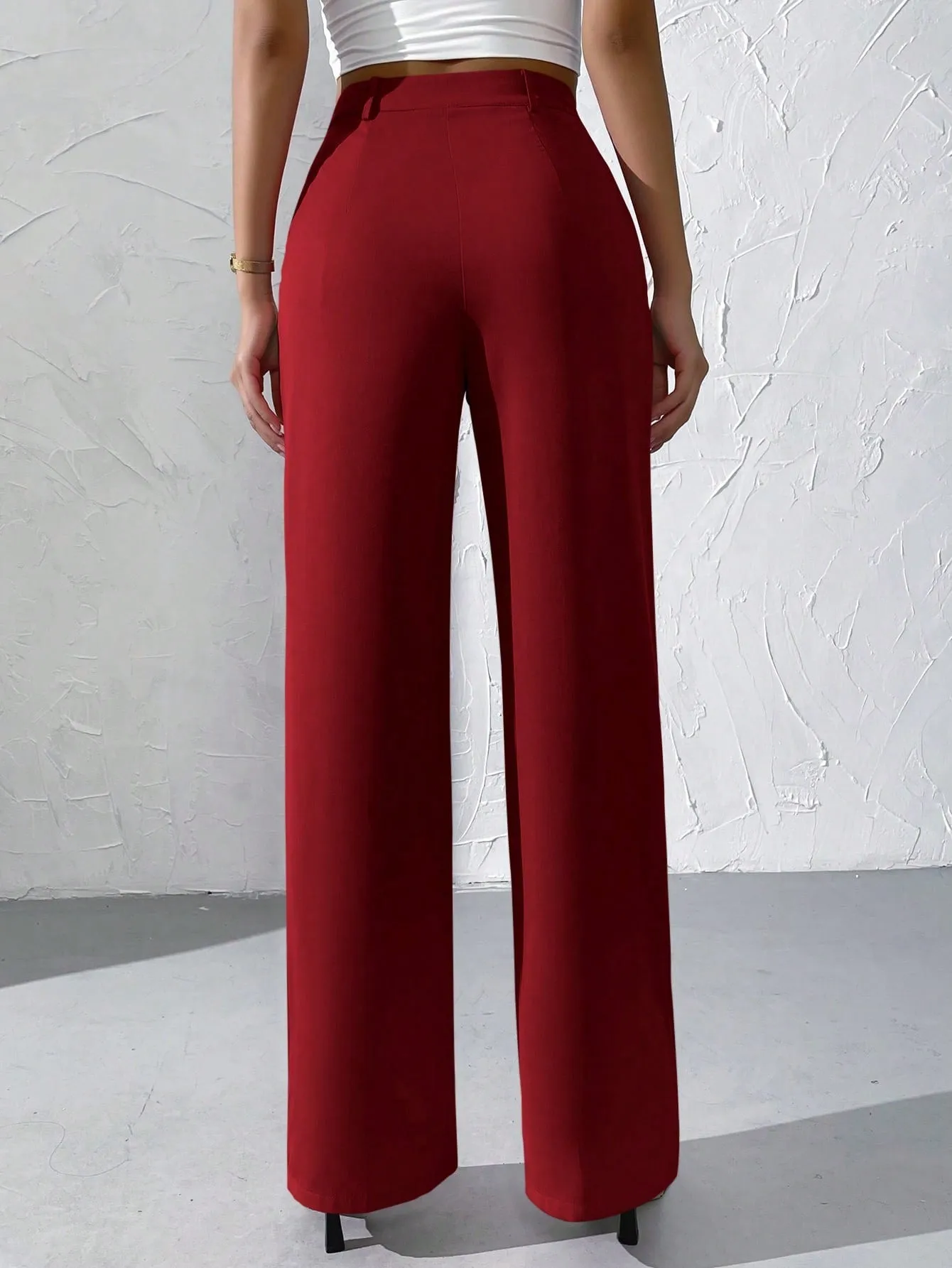 Privé High Waist Plicated Detail Straight Leg Pants