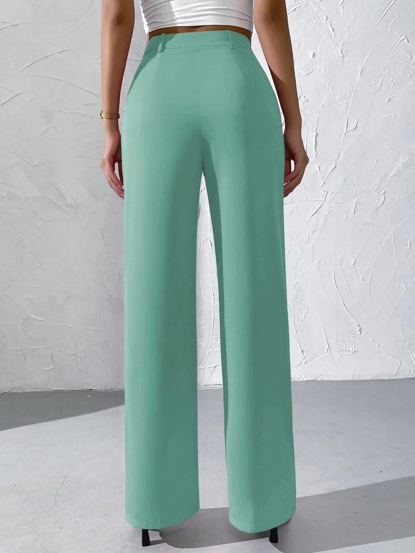 Privé High Waist Plicated Detail Straight Leg Pants