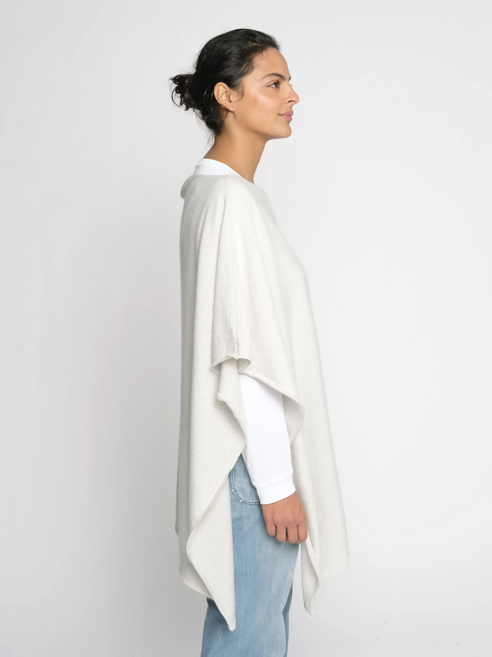 THE CLASSIC PONCHO | White Sail