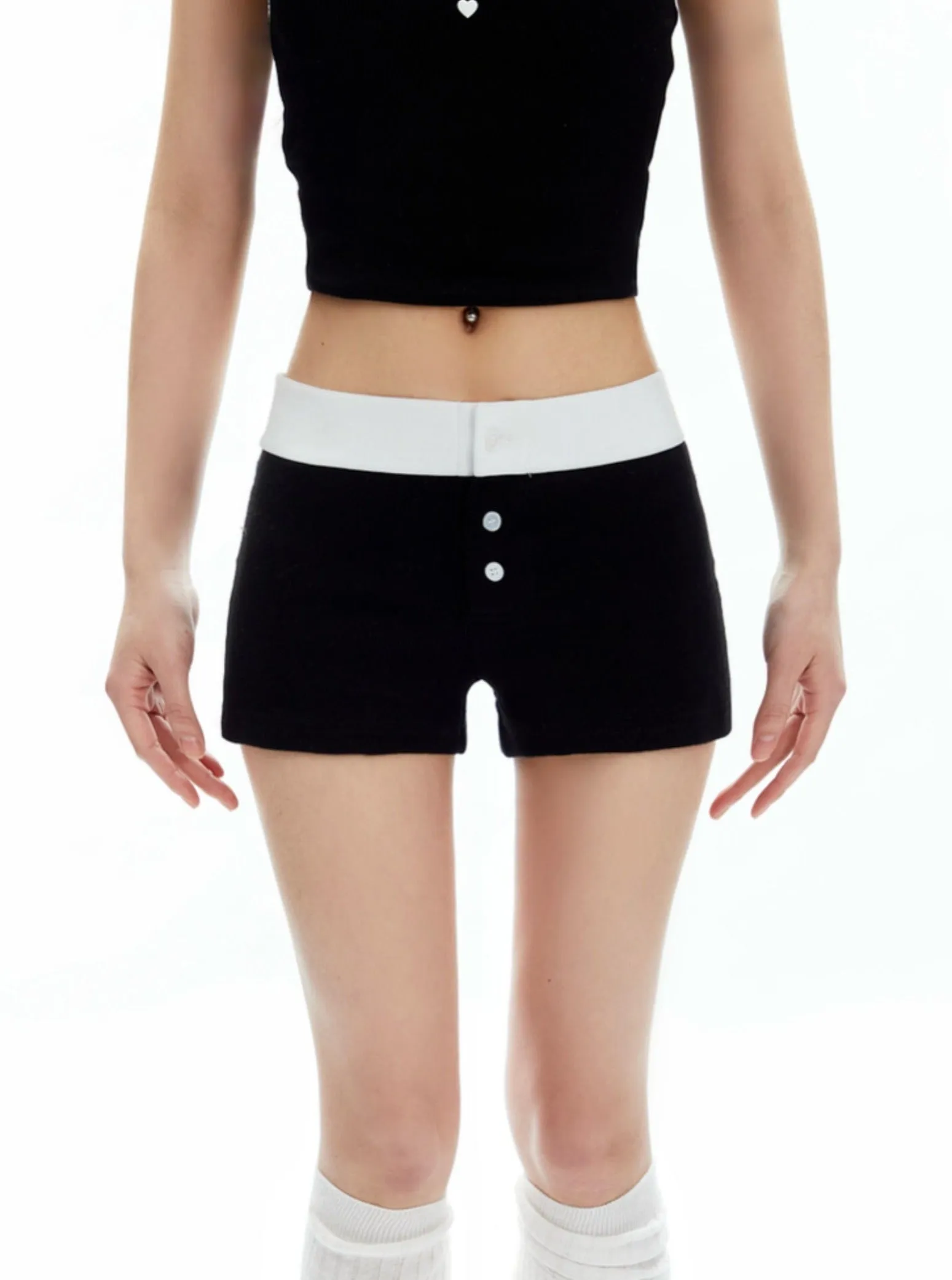 Three Button Slim Hot Pants