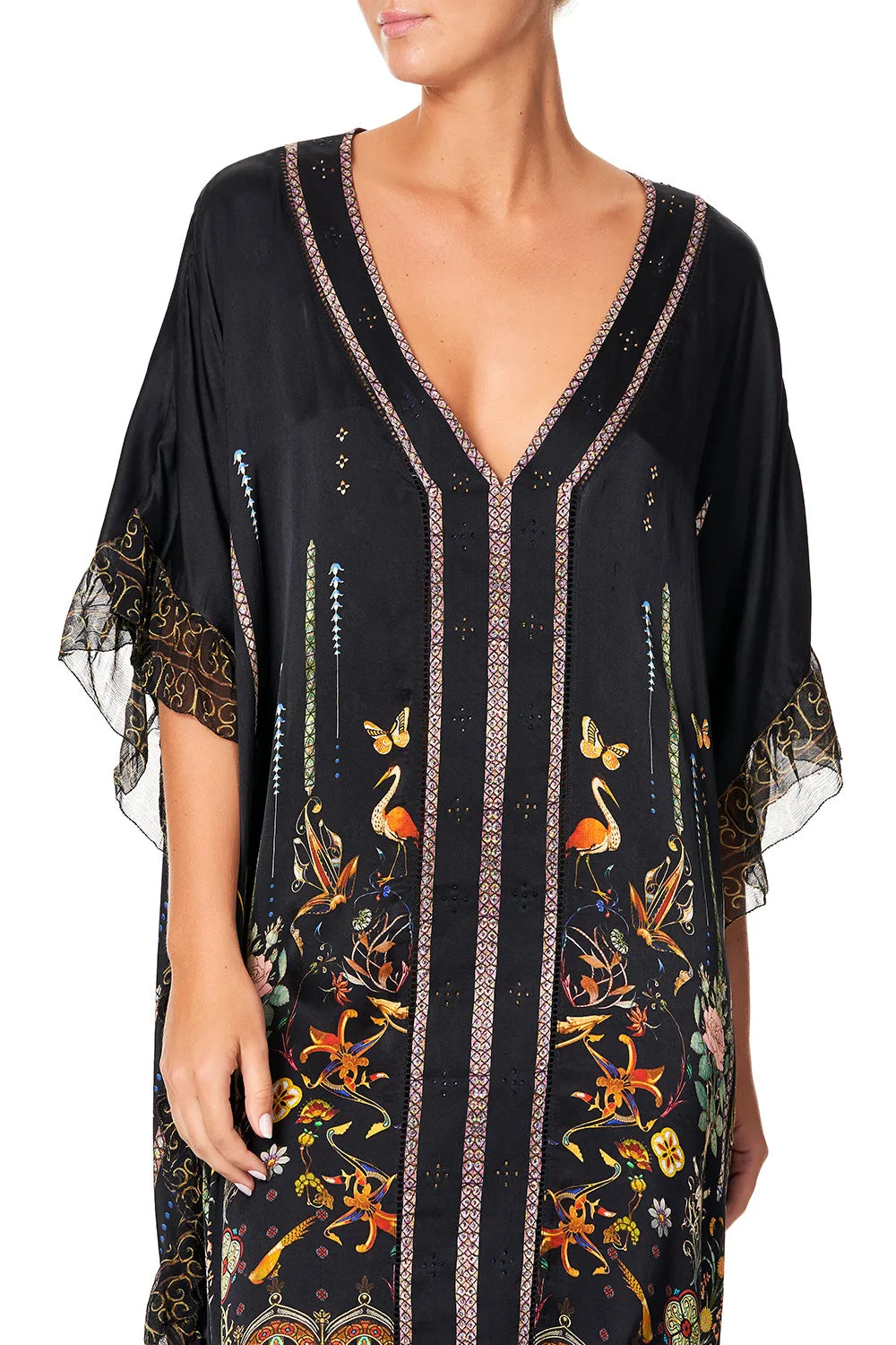 V-NECK KAFTAN WITH RUFFLE SLEEVE REBELLE REBELLE