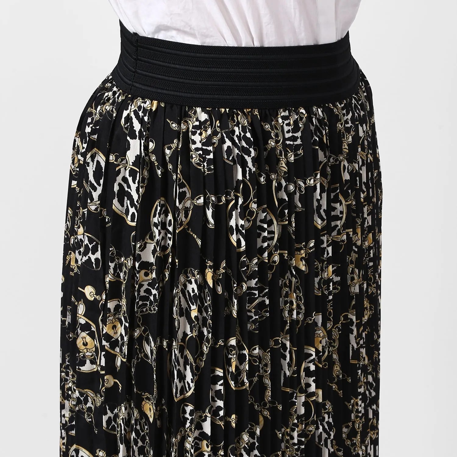 Women's Black Chain Print Pleated Skirt - StyleStone